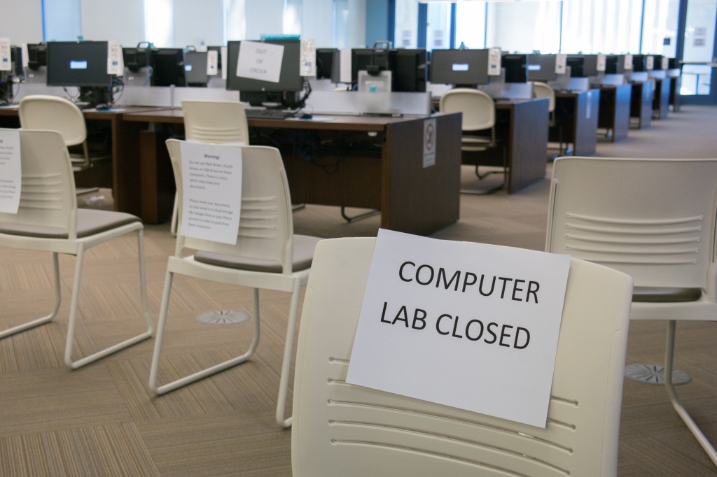 The computer lab in the Library / Learning Center is closed from Nov. 7 - 9 while the Information Technology department removes a virus from the machines at Pierce College in Woodland Hills, California. Photo: Seth Perlstein