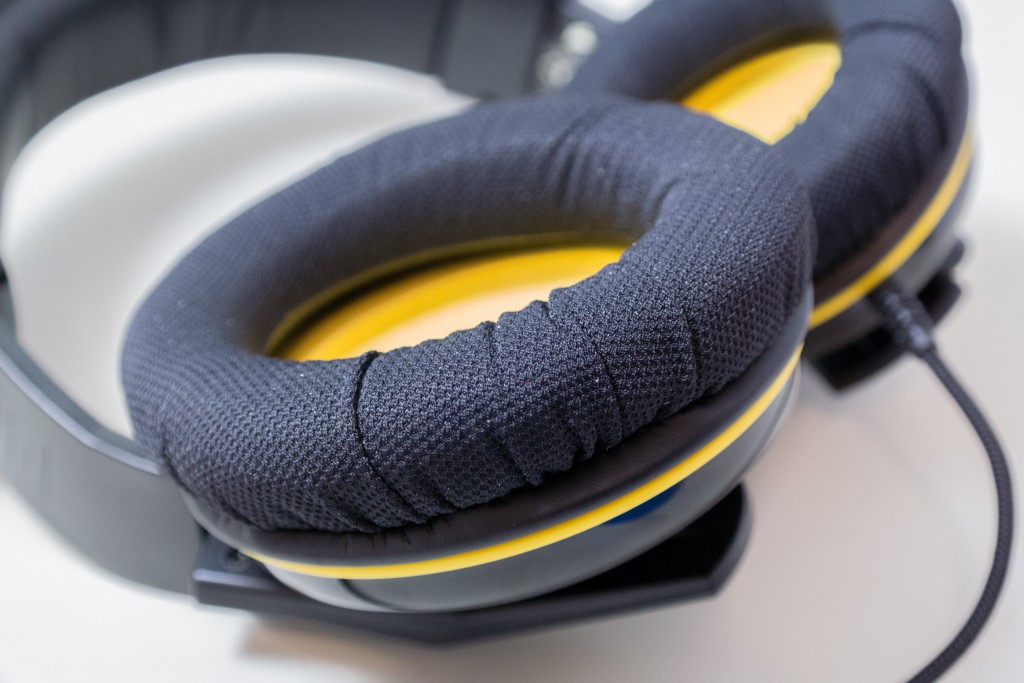Plush, over-sized ear ads make the Corsair H1500 an incredibly comfortable gaming headset. Photo by Seth Perlstein.