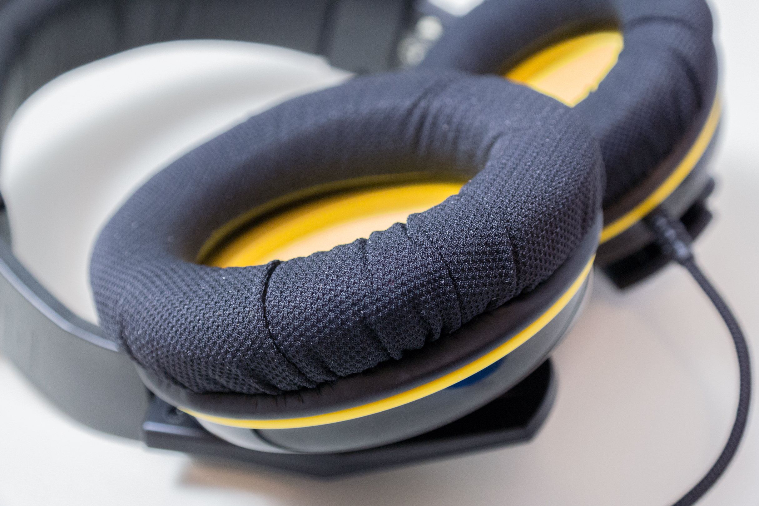 Corsair H1500 headset features sound, comfort