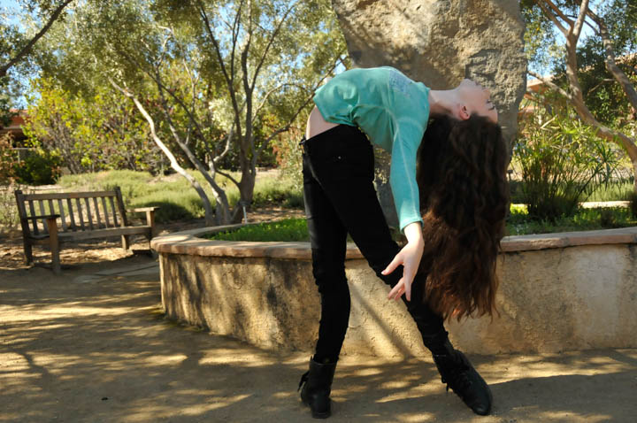 Ballerina,Talia Lebowitz,14, demonstrates Ballerina moves in the Botanical Garden at Pierce College in Woodland Hills, Calif, 2016. Photo by: Sonia Gurrola