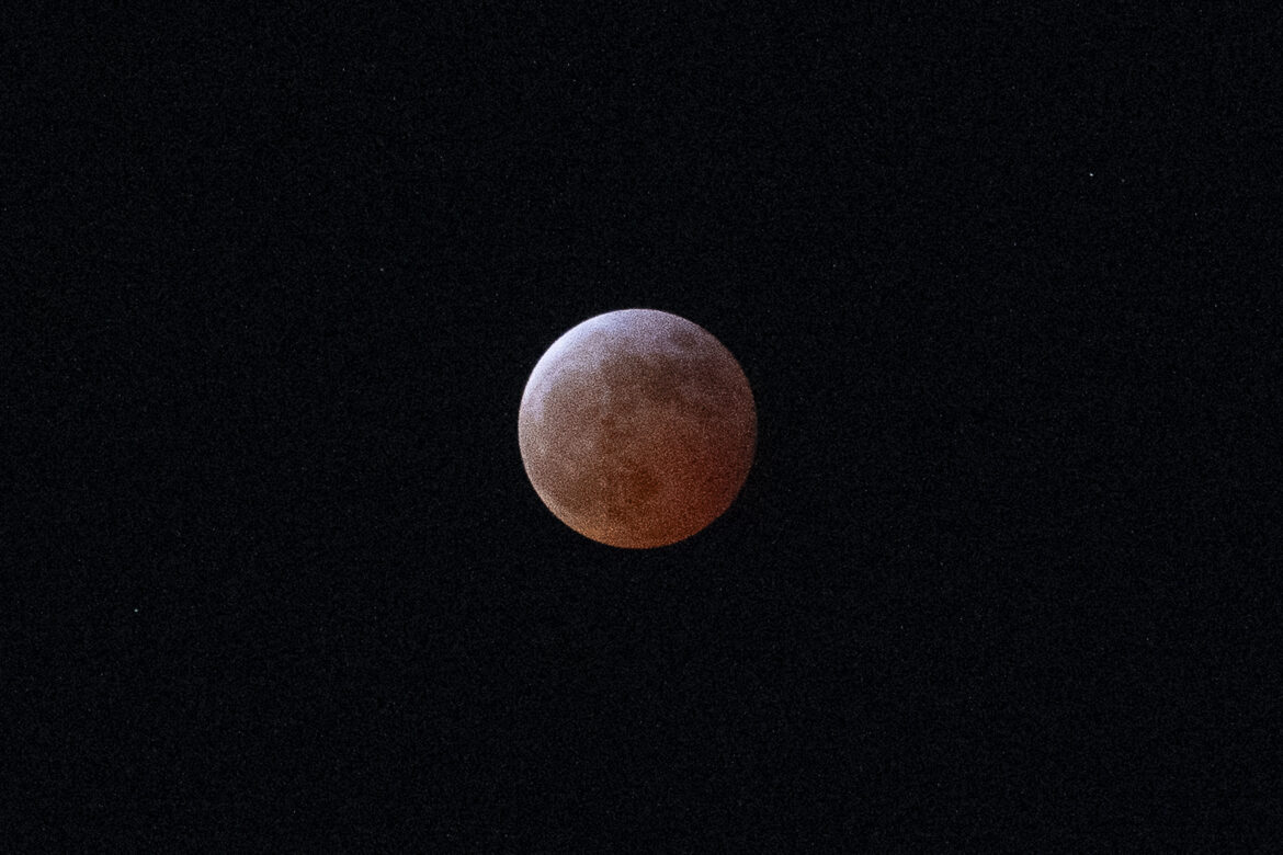 Blood Moon takes over the sky